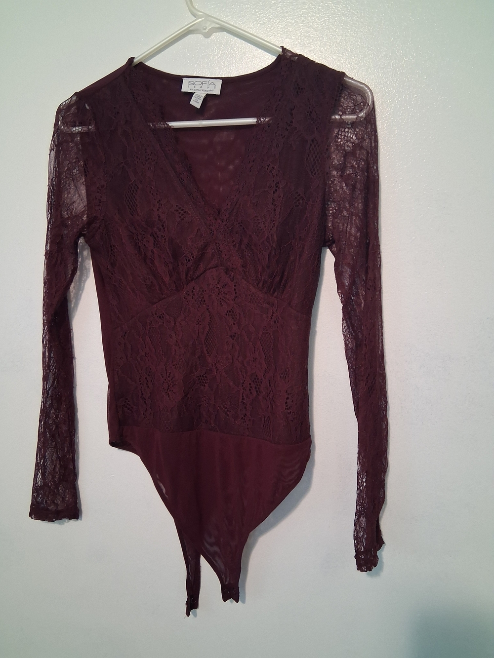 sofia by sofia vergara Burgundy Lace V-Neck Long Sleeve Bodysuit